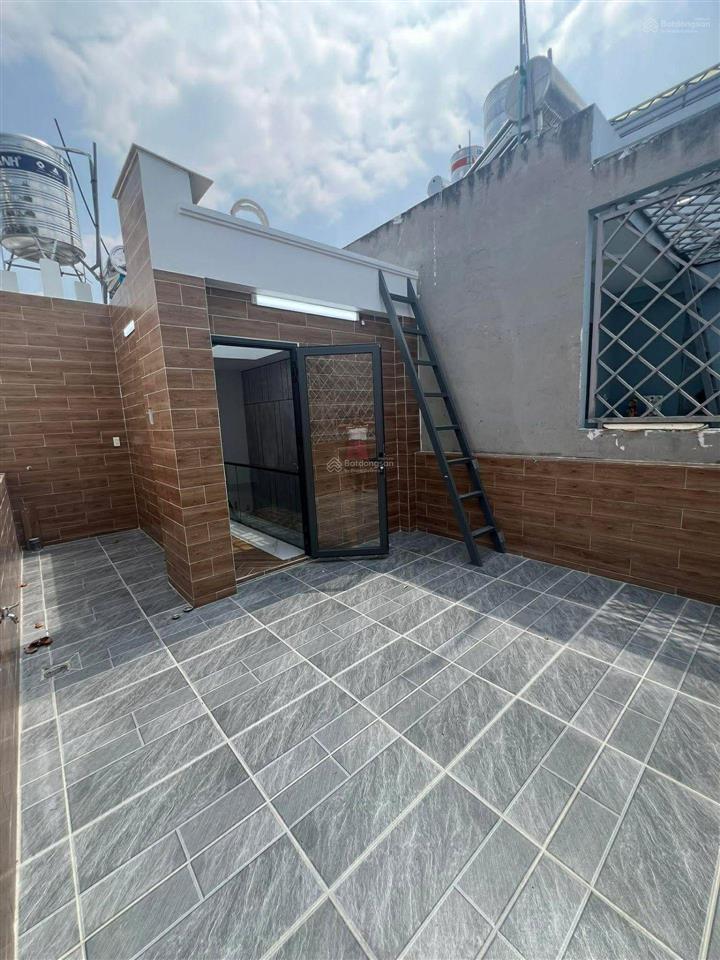 Bán nhà 4 tầng mới 100% hẻm xe hơi 4pn, 5wc 4x13.1m giá 7.65 tỷ