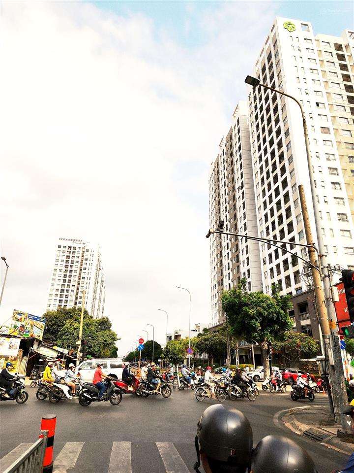 Bán nhà mặt tiền nguyễn văn yến  4x18m  4 tầng mới kinh doanh tốt