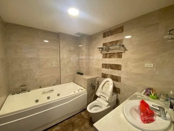 Bán gấp nhà phân lô nguỵ như kontum 40m2, 5 tầng, mt 4.5m. vị trí kinh doanh phòng khám,spa 17 tỷ