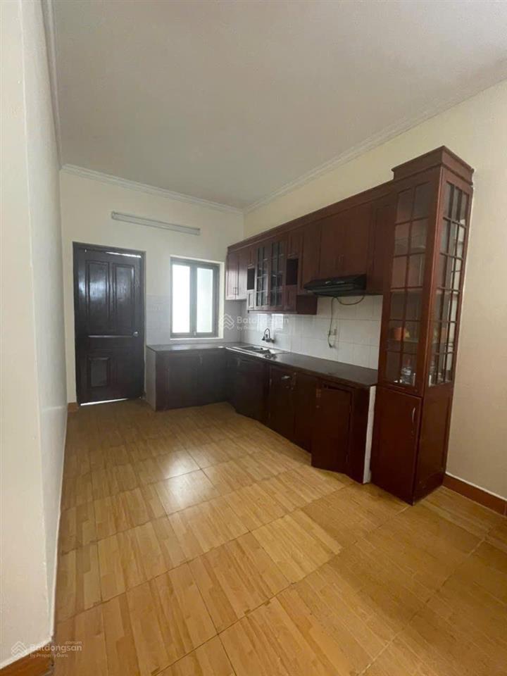 Cho thuê chung cư trương định, 120m2, 4 phòng ngủ to rộng, ban công thoáng. giá 11 triệu/tháng