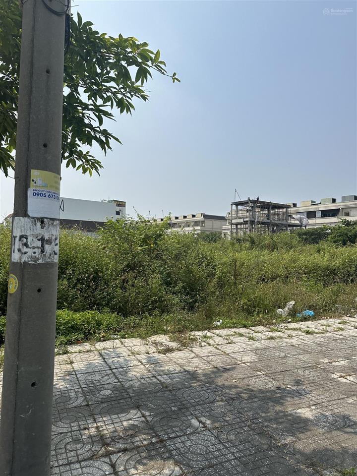 Bán lô đất mặt tiền nguyễn thành long đường 7m5 khu đô thị xanh bàu tràm