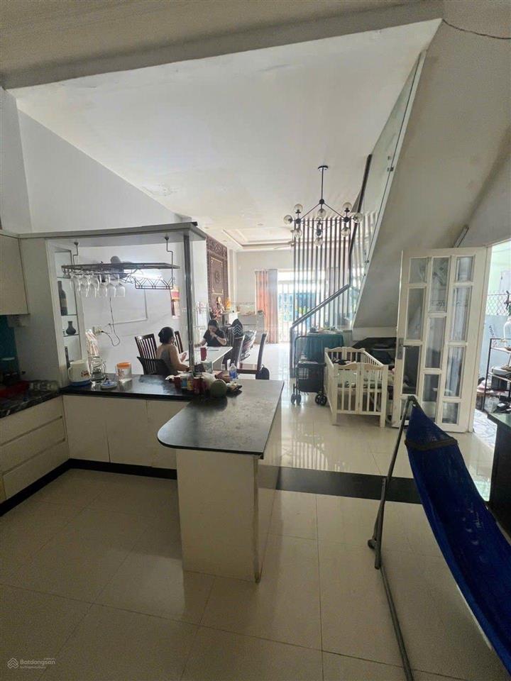 Bán nhà gần đường lò lu  ngang 6m  chỉ 5 phút tới vinhomes grand park
