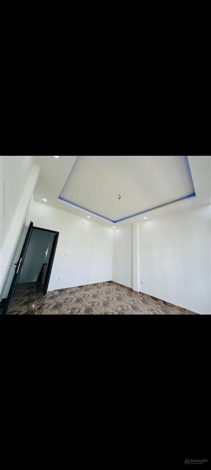 Chưa tới 4 tỷ có ngay nhà 2 tầng gần vinhomes grand park  đường 9m có vỉa hè