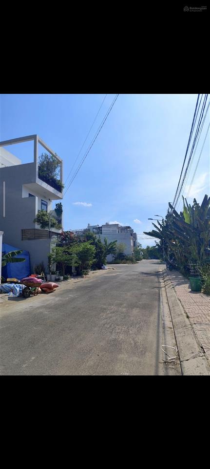 Chưa tới 4 tỷ có ngay nhà 2 tầng gần vinhomes grand park  đường 9m có vỉa hè