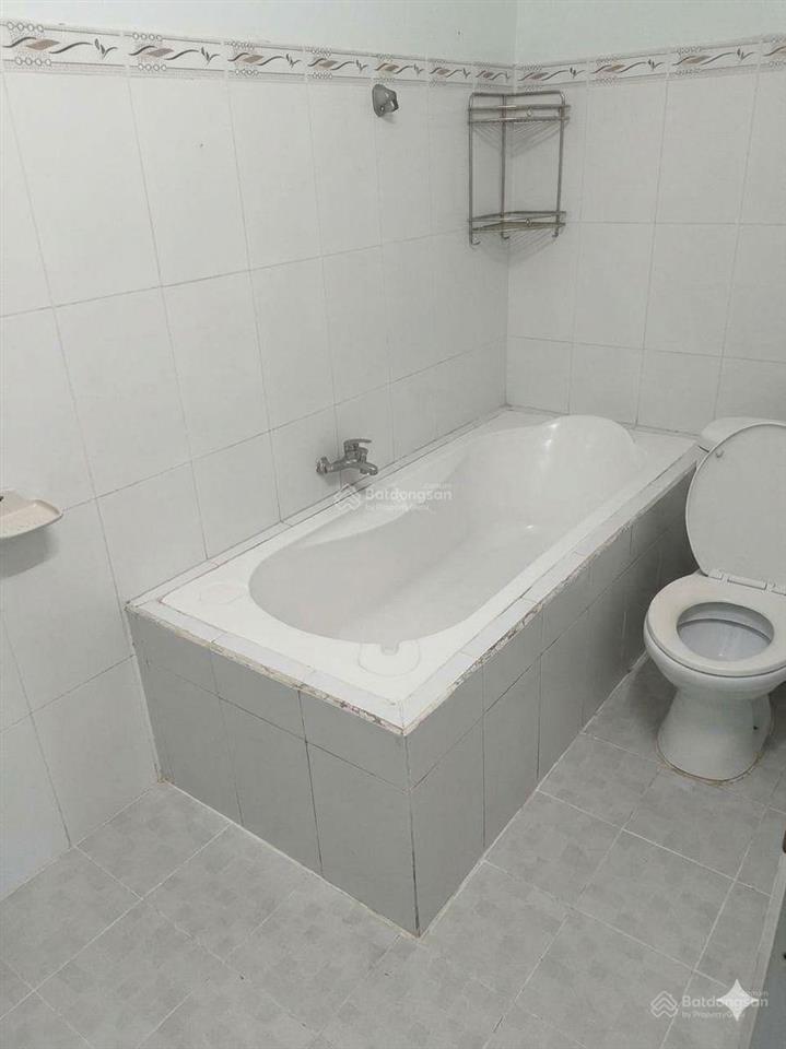 Giảm mạnh 1 tỷ trong 7 ngày nhà đẹp 3 tầng kiên cố 179m2, 5pn sát phú hữu