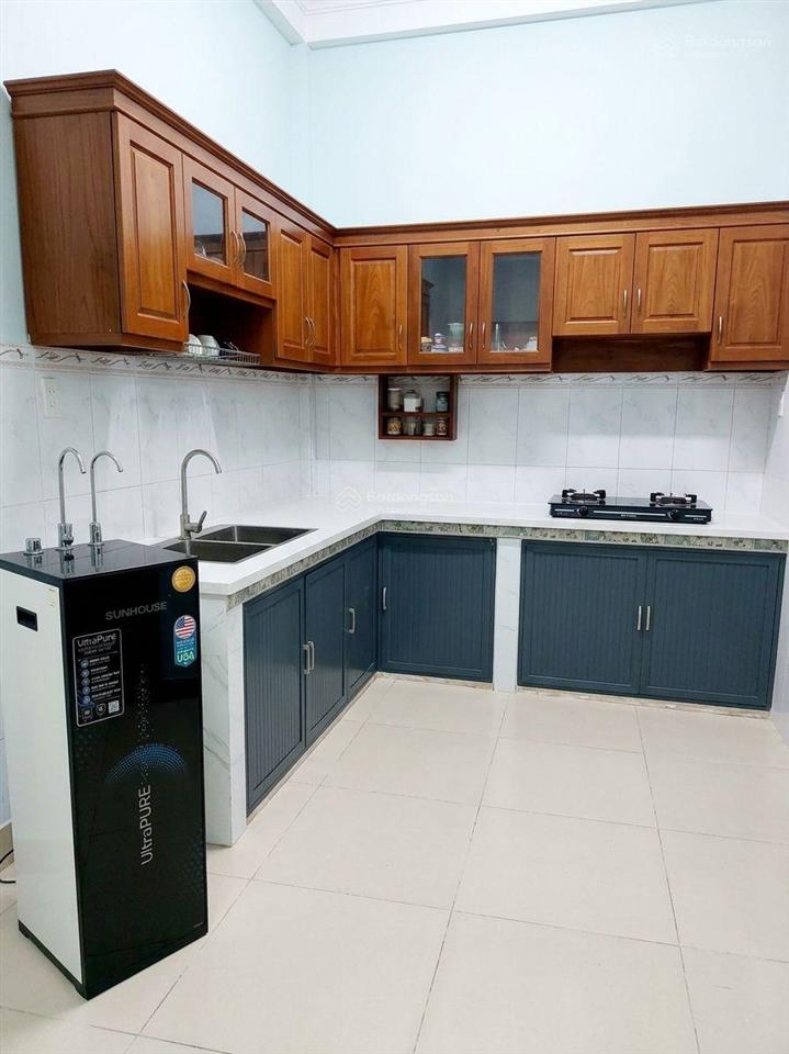 Giảm mạnh 1 tỷ trong 7 ngày nhà đẹp 3 tầng kiên cố 179m2, 5pn sát phú hữu