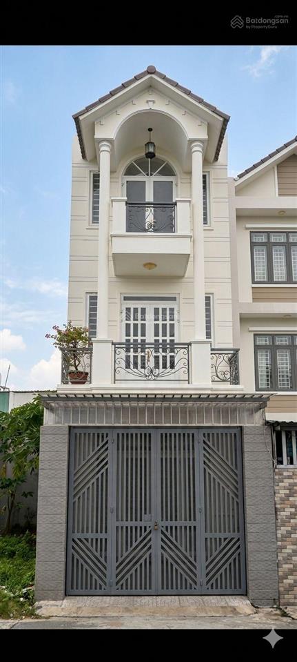 Nhà 3 tầng tân cổ điển sát khu công nghệ cao  ở ngay hoặc khai thác dòng tiền