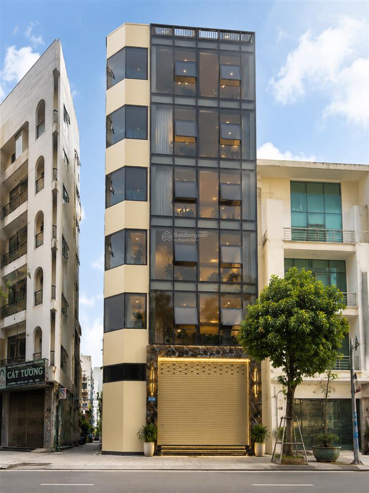 Tòa nhà mt trần hưng đạo, p. cầu kho  dt 8,5 x 25m  hầm 7 tầng  300tr/th còn 5 năm  giá 105 tỷ