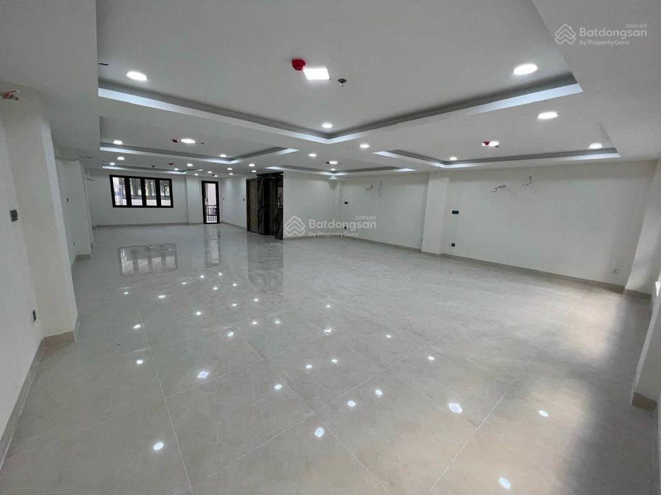 Tòa nhà mới xây 69 xuân thủy thảo điền quận 2  10x30m. hầm lửng 5 lầu thang máy, pccc đầy đủ.