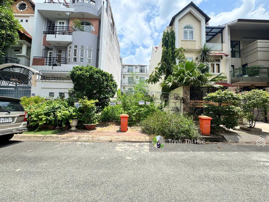 Bán gấp! 42 tỷ sở hữu ngay khuôn đất  7x20  140m2 tại compound mặt tiền đường thảo điền, quận 2