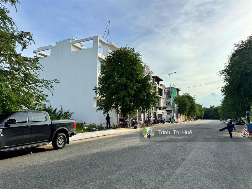 Gấp! đất kdc villa thủ thiêm dt  9.9x23  226m2  mt đường vũ phương đề, p. thạnh mỹ lợi, q.2