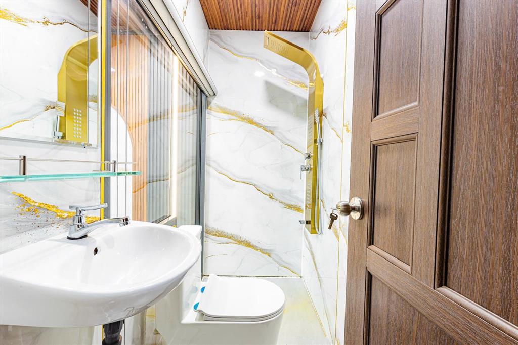 Ngộp ngân hàng giảm 800 triệu chỉ còn 13.5 tỷ chdv 20 phòng, thang máy, dòng tiền 100 tr/tháng