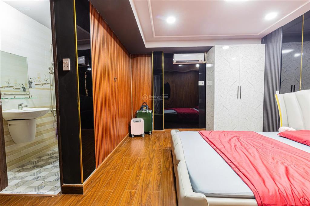 Ngộp ngân hàng giảm 800 triệu chỉ còn 13.5 tỷ chdv 20 phòng, thang máy, dòng tiền 100 tr/tháng
