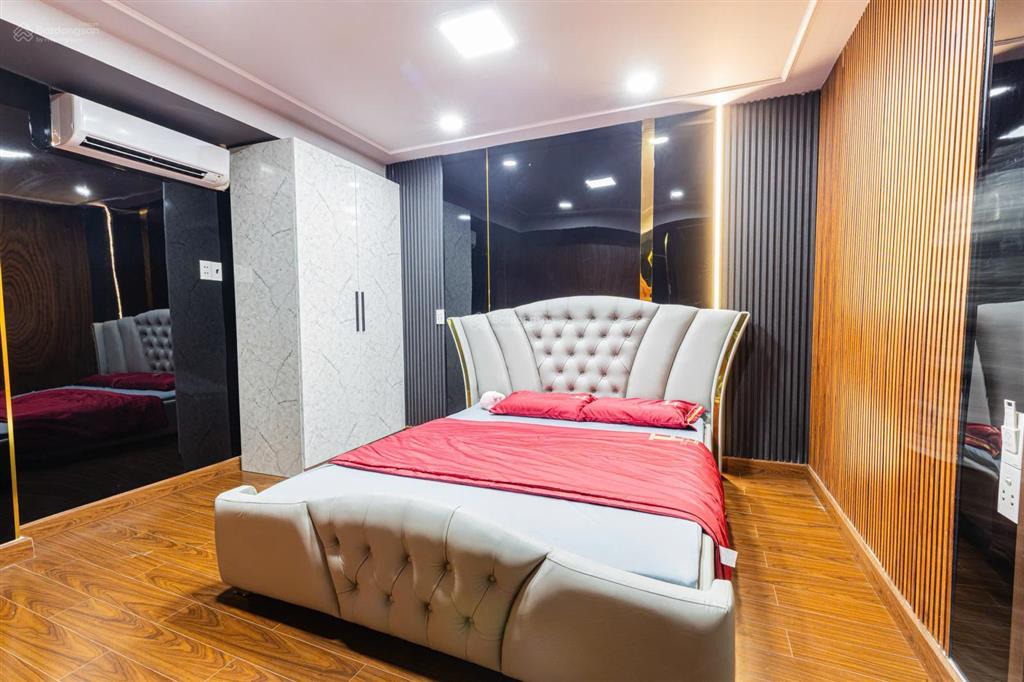 Ngộp ngân hàng giảm 800 triệu chỉ còn 13.5 tỷ chdv 20 phòng, thang máy, dòng tiền 100 tr/tháng