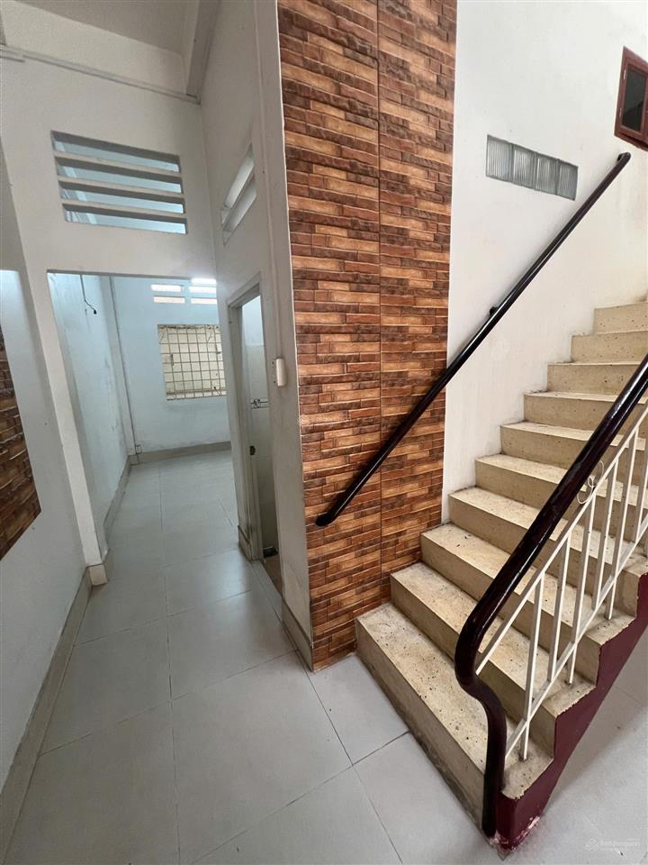 Nhà hxh nhựa nguyễn tuân p.3  gò vấp  75m2  nở hậu  2 tầng  9 tỷ