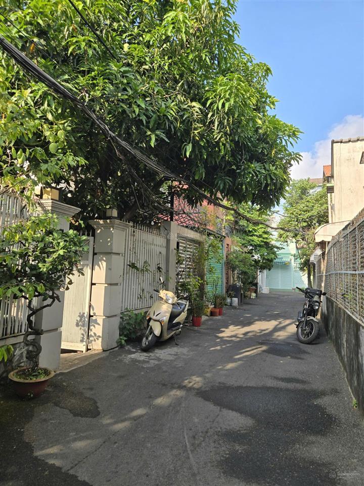 Nhà hẻm xe tải p.1 gò vấp  ngang 9.6m  dài 17m  dtsd 160m  đã có gpxd  giá cực tốt