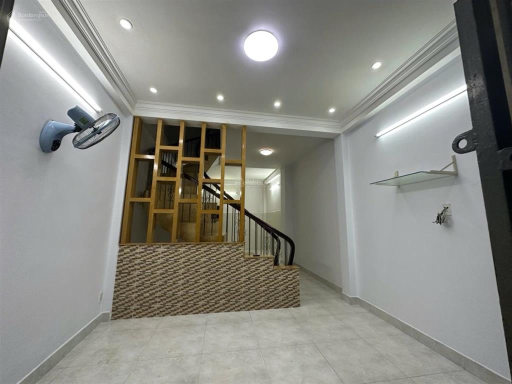 Nhà 3 lầu hxh 764/9 nguyễn kiệm p.3 gò vấp  dt 4 x 12m (nở hậu)  42m2  giá tốt