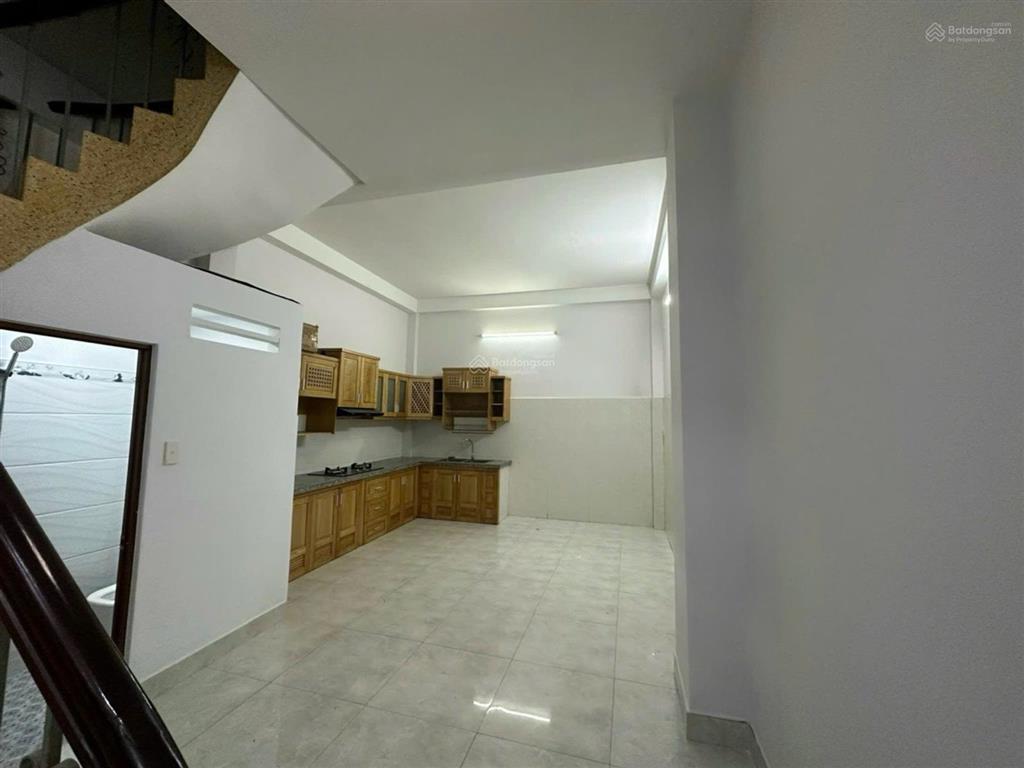 Nhà 3 lầu hxh 764/9 nguyễn kiệm p.3 gò vấp  dt 4 x 12m (nở hậu)  42m2  giá tốt