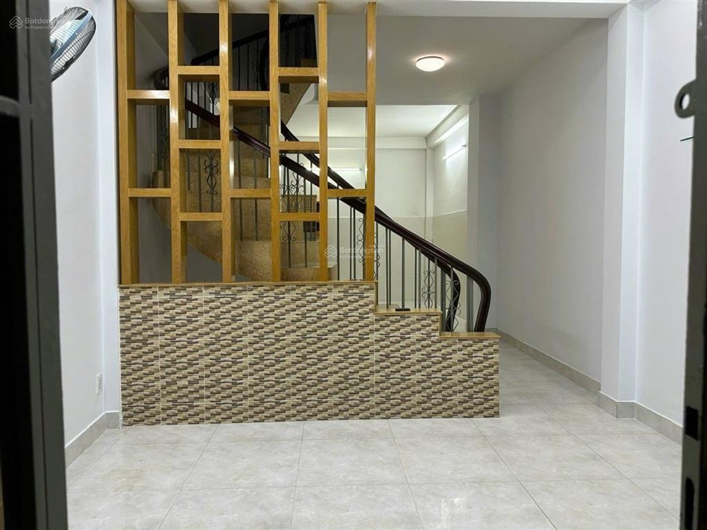 Nhà 3 lầu hxh 764/9 nguyễn kiệm p.3 gò vấp  dt 4 x 12m (nở hậu)  42m2  giá tốt
