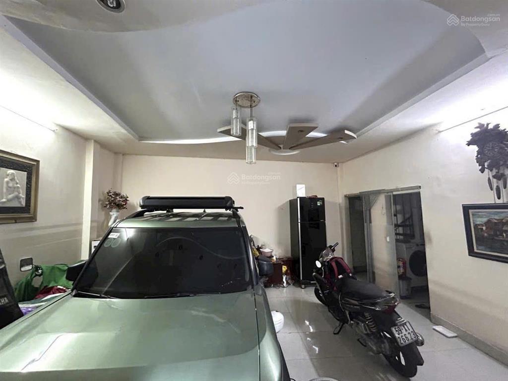 Nhà hxh nguyễn du p.7 gò vấp dt 8 x 7m (3 lầu). giá 7 tỷ