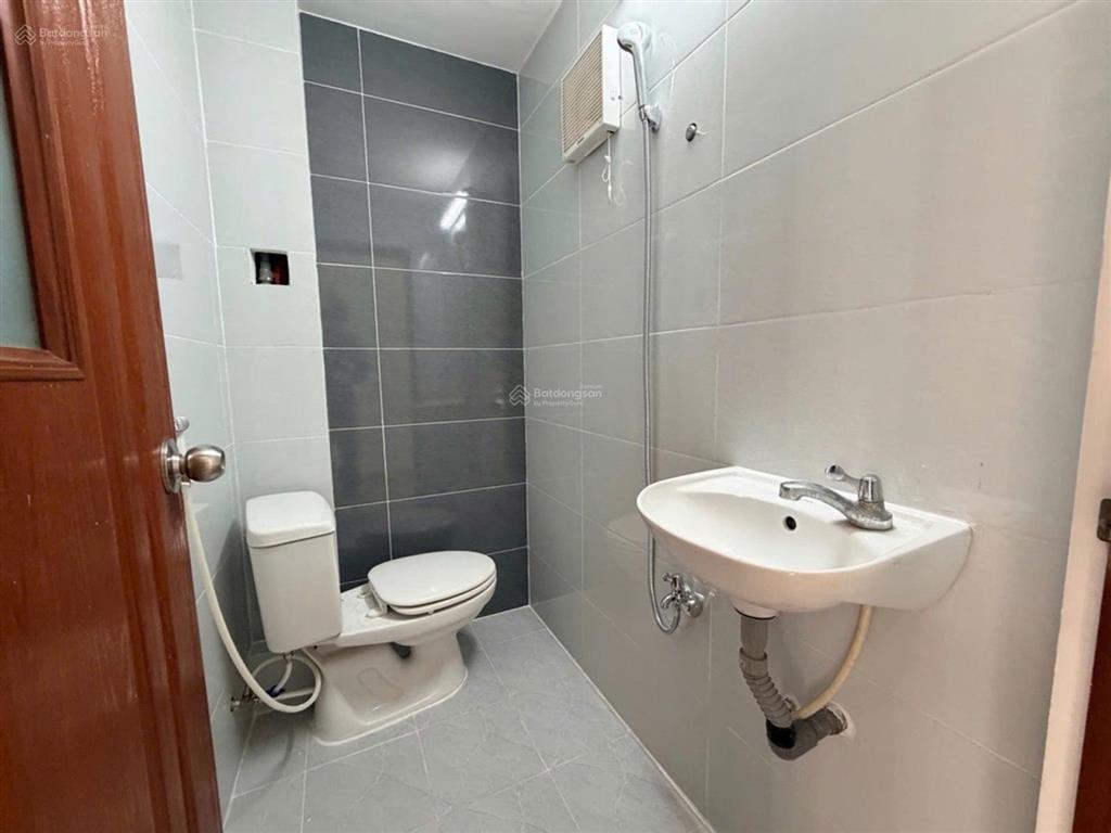 Nhà hxh phan văn trị p.11 bình thạnh dt 4 x 12m (2 lầu). giá 6,6 tỷ