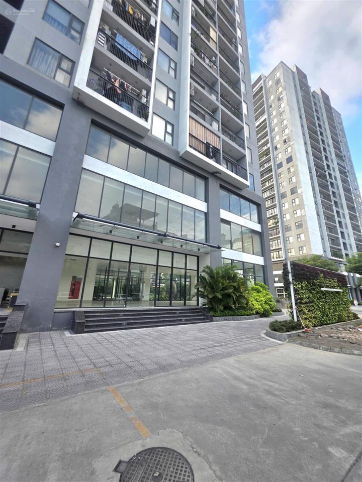 Bán shop khối đế chung cư berriver jardin 390 nguyễn văn cừ. kinh doanh mọi mặt hàng, sổ lâu dài.