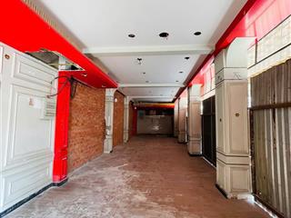 Nhà phố cachs mạng tháng 8 quận 3