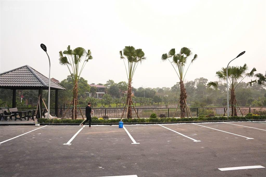 Chính chủ cần tiền bán 100m lô góc view hồ gần đại học quốc gia giá hơn 2 tỷ