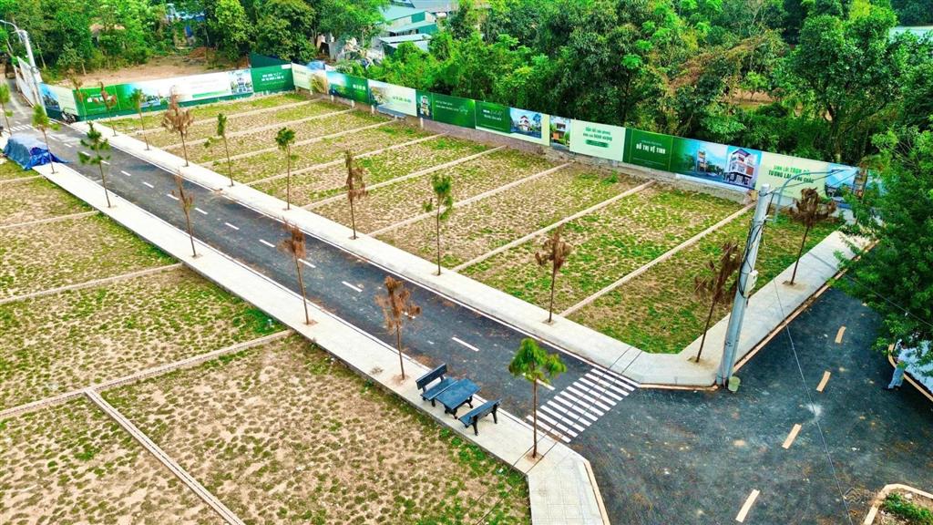 Cần tiền bán lô đất 100m gần khu công nghiệp và đại học quốc gia chỉ hơn 2 tỷ