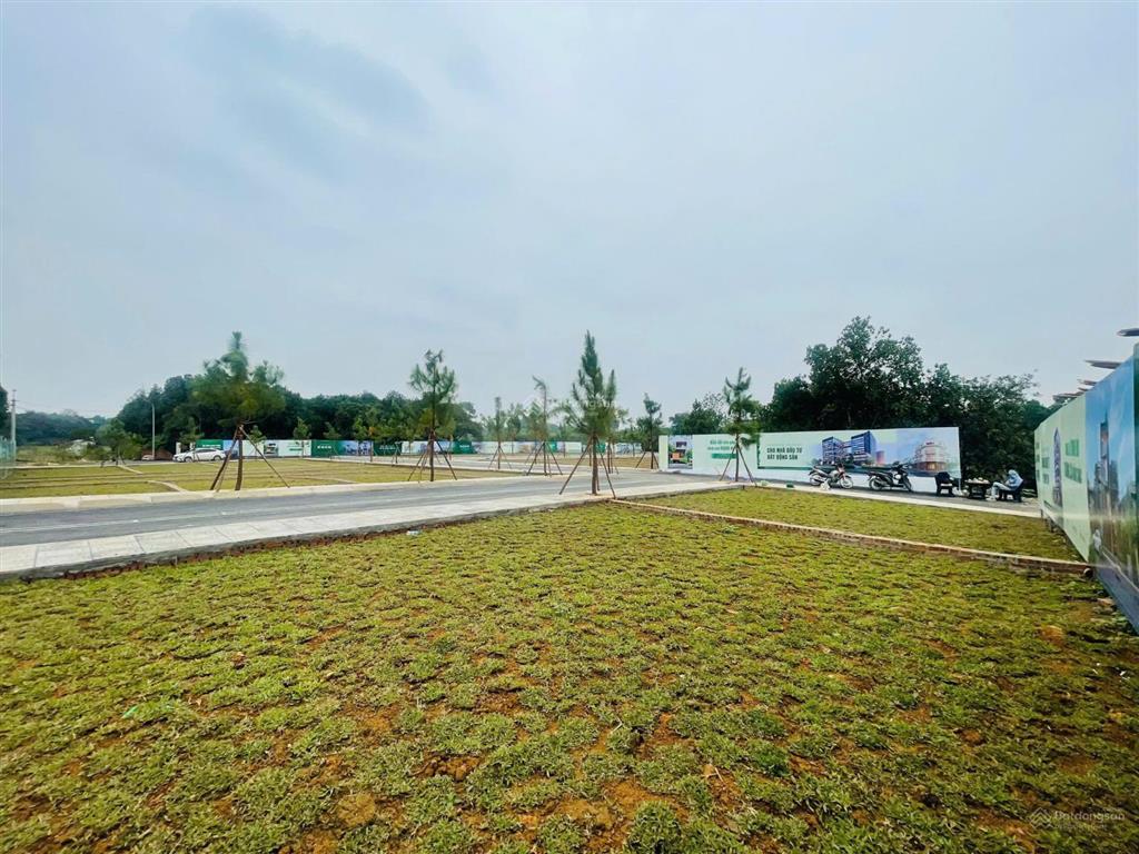 Bán đất gần khu công nghệ cao hòa lạc 100m2, mặt tiền 7m, sổ đỏ sẵn, giá 1.9 tỷ