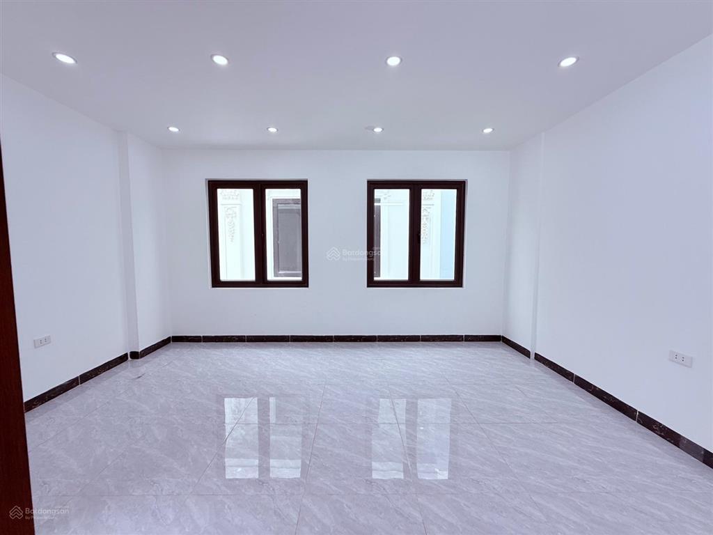 Xuân đỉnh nhà mới tinh tươm  thang máy vi vu  sát ô tô  ô tô tránh cực gân nhà mới ở ngay