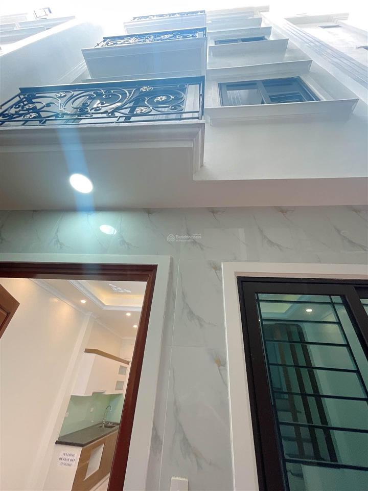 Nhà xây mới đại cát cách 1 nhà ra ô tô . khu vực đông dân cư