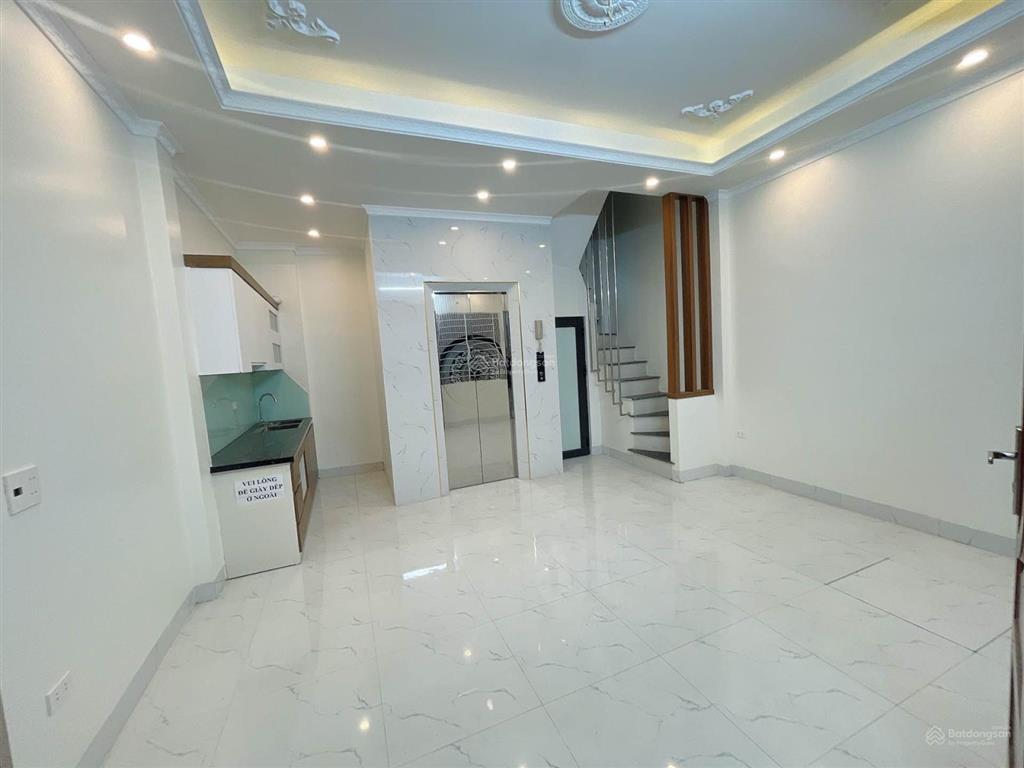 Nhà xây mới đại cát cách 1 nhà ra ô tô . khu vực đông dân cư