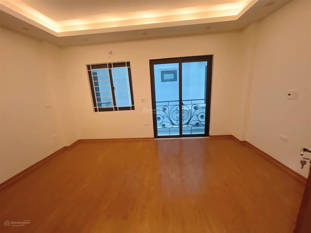 Nhà xây mới đại cát cách 1 nhà ra ô tô . khu vực đông dân cư