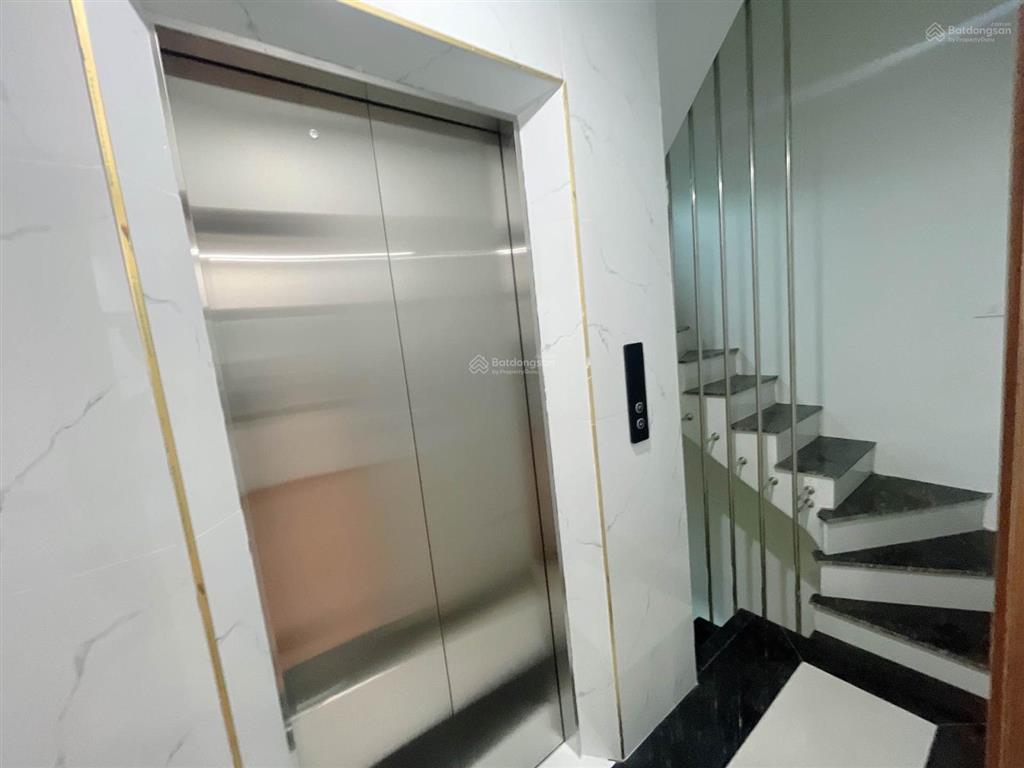 Nhà xây mới đại cát cách 1 nhà ra ô tô . khu vực đông dân cư