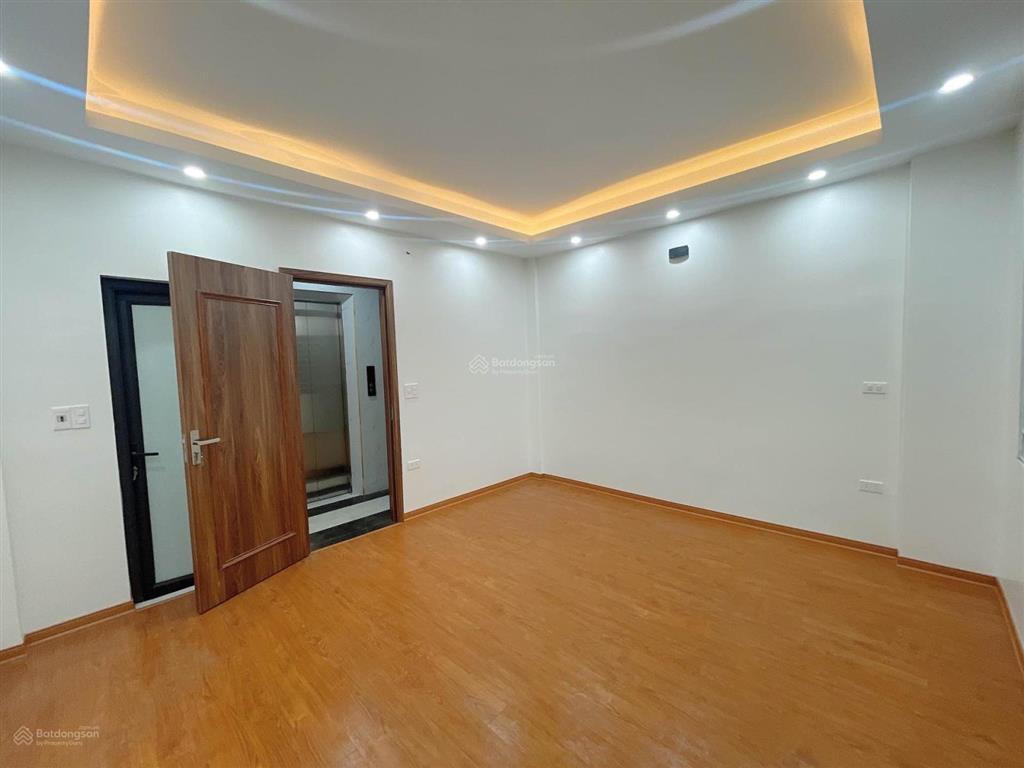 Nhà xây mới đại cát cách 1 nhà ra ô tô . khu vực đông dân cư