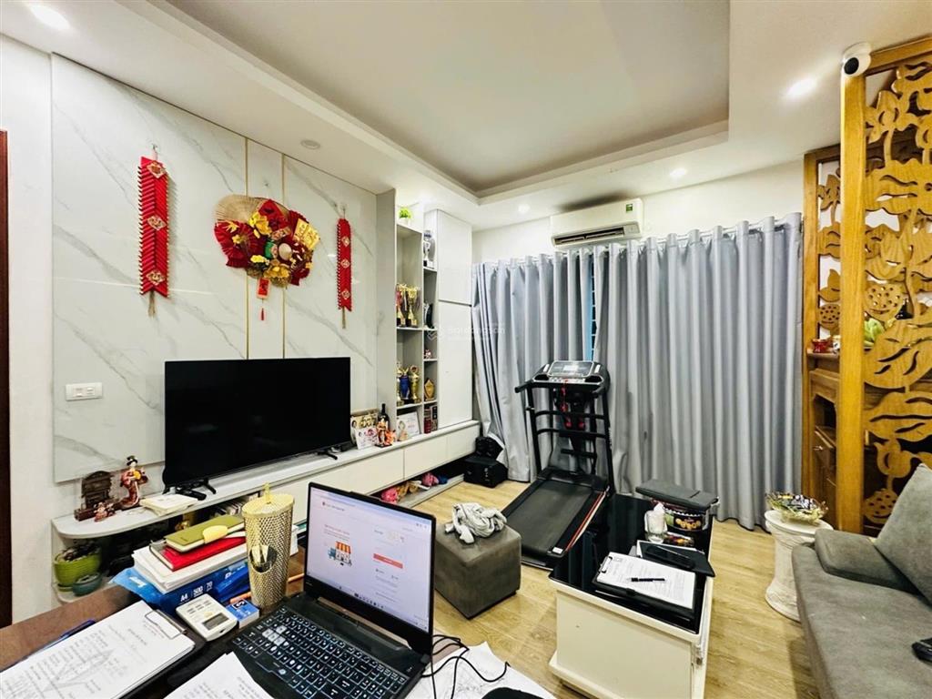 Xuân la tây hồ  nhà đẹp ở ngay  logoc thoáng sáng  full nội thất  bagac tận cửa