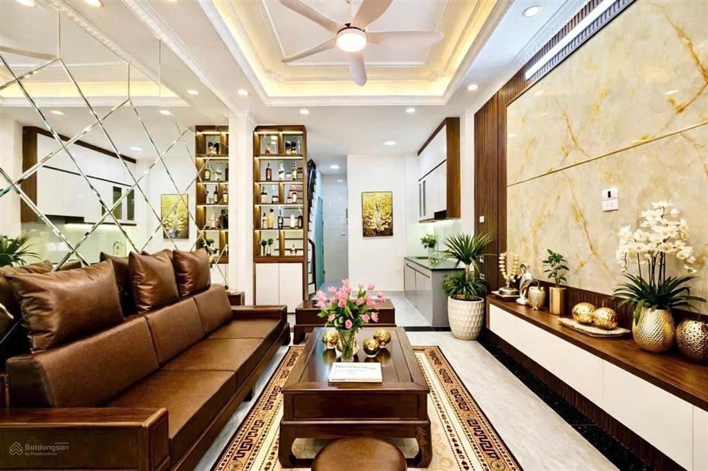 Nhà đẹp xuân đỉnh lô góc 3 thoáng  5 tầng thang máy ô tô con đỗ tận cứa  nhà mới tinh