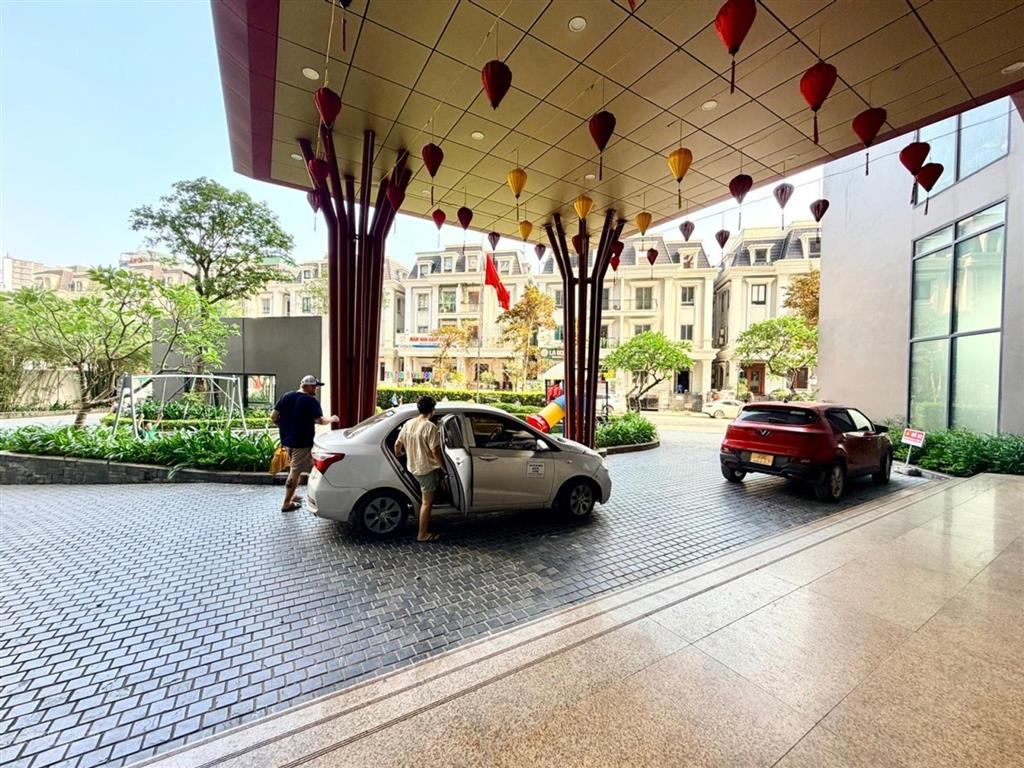 Bán căn hộ 2pn view thoáng đẹp khu tây hồ