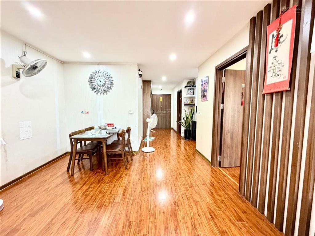Bán căn hộ 2pn view thoáng đẹp khu tây hồ