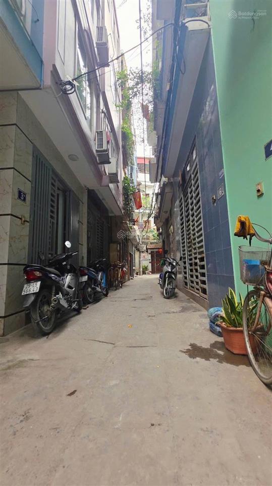 Nhà đẹp xuân đỉnh full đồ ở ngay
nhà dân xây chắc chắn, sẵn chờ thang máy.