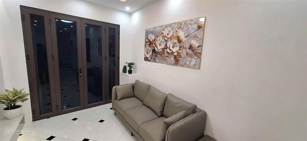 Lô góc 2 thoáng  ngõ rộng 2.5m view nhà văn hóa siêu đẹp xe máy để quanh sân rộng thênh thang