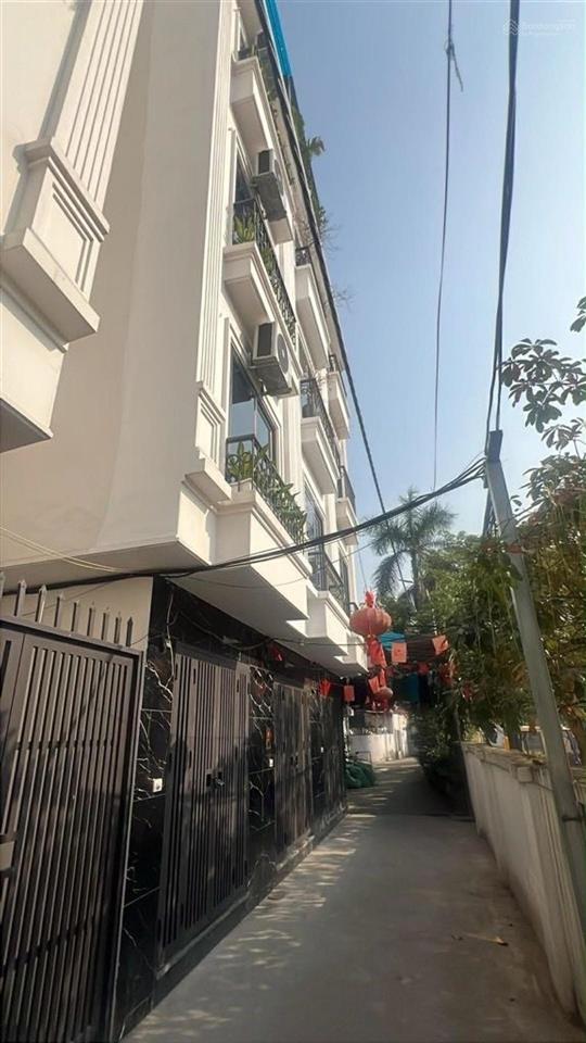 Lô góc 2 thoáng  ngõ rộng 2.5m view nhà văn hóa siêu đẹp xe máy để quanh sân rộng thênh thang