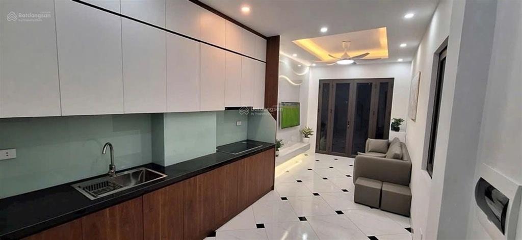 Lô góc 2 thoáng  ngõ rộng 2.5m view nhà văn hóa siêu đẹp xe máy để quanh sân rộng thênh thang