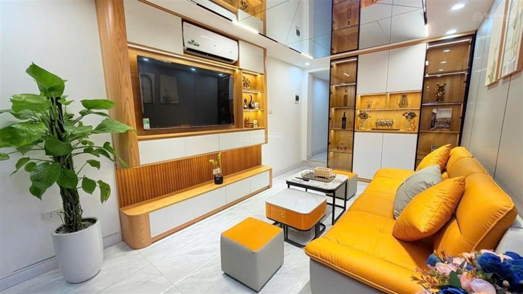 Siêu phẩm nhà thang máy  ngõ 20m ra hoàng hoa thám