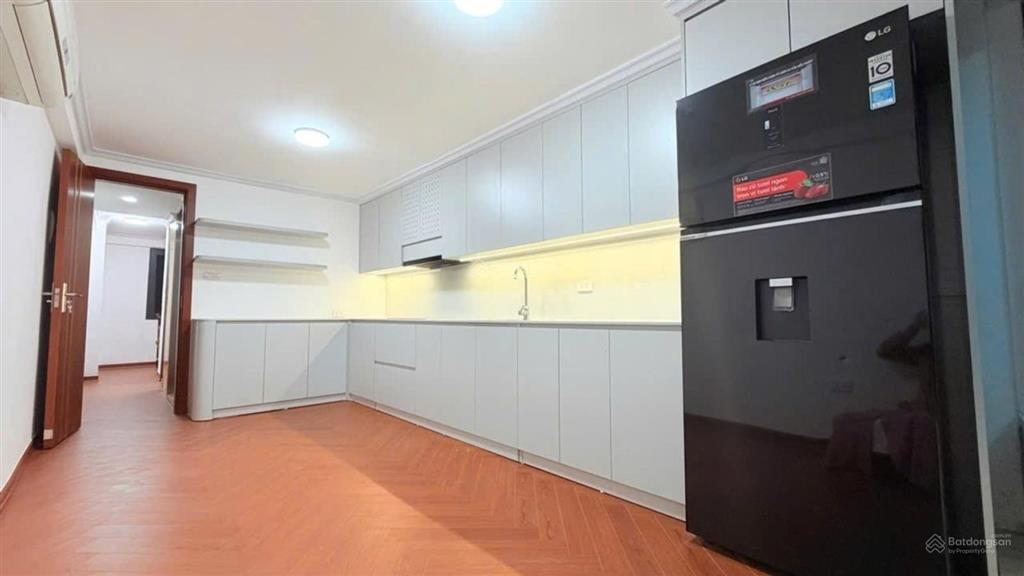 Siêu phẩm nhà thang máy  ngõ 20m ra hoàng hoa thám