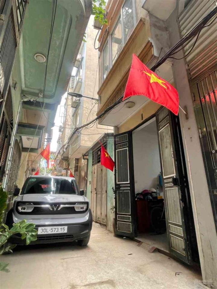 Ngõ thông  ô tô đỗ cửa nhà  cực gần phố  nhà đẹp ở ngay