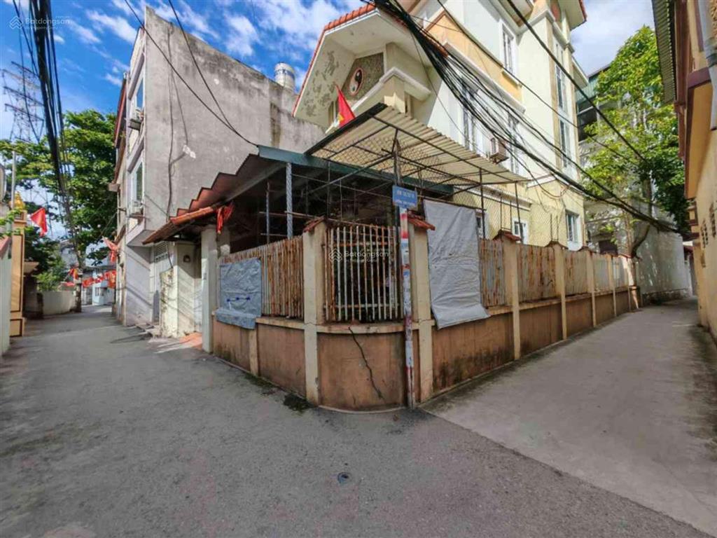 Nhà mới  lô góc  thang máy  full nội thất  ở sướng