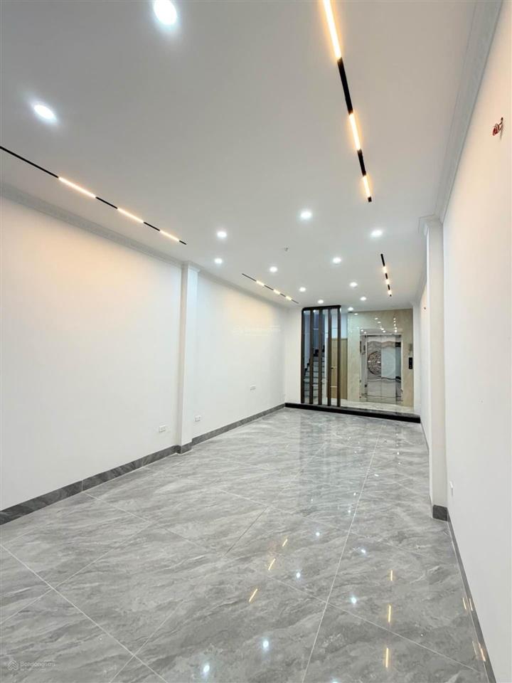Nhà phố xây mới, vị trí vip ciputra sunshine city. mặt ngõ thông an dương vương, đường đôi 40m