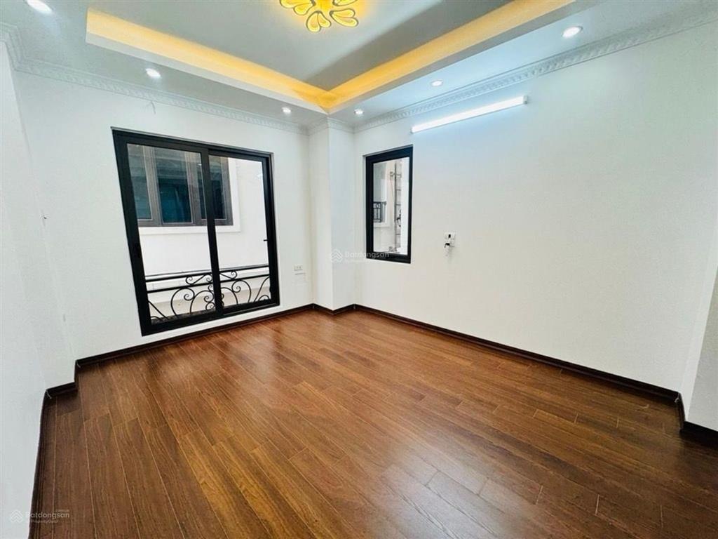 Xuân đỉnh  siêu phẩm nhà mới tinh thang máy 100m ra phạm văn đồng